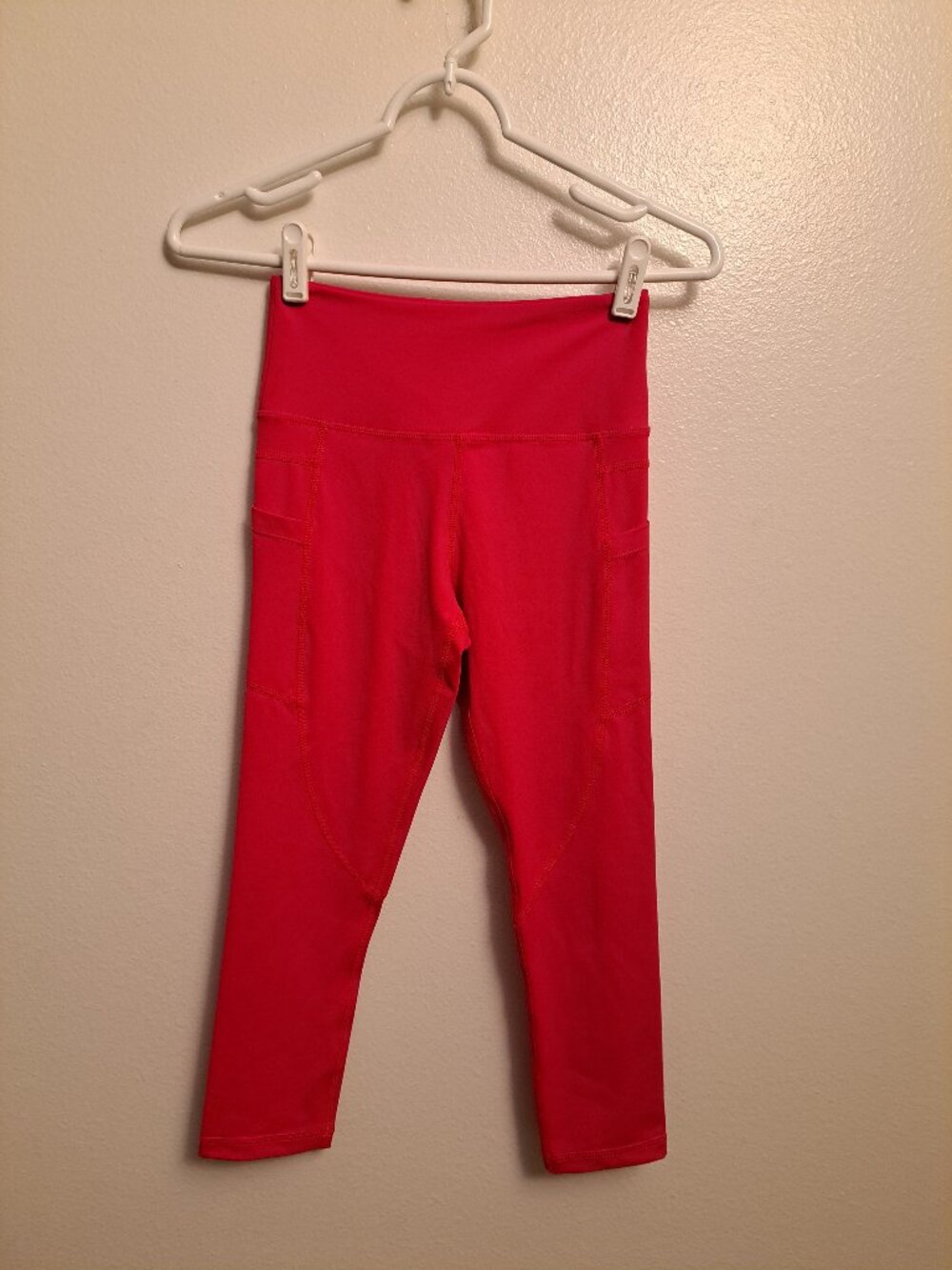 Zyia Active Bright Pink"Light N Tight" cropped legging with side pockets. - Picture 2 of 8
